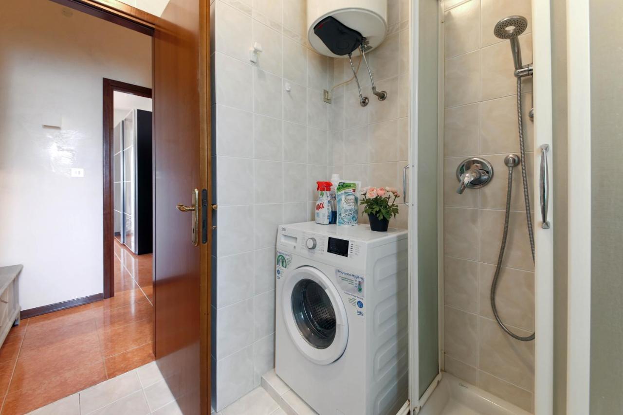 Private Parking - Family Home - 15 Min To Venice Mestre Buitenkant foto